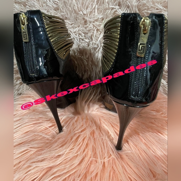 Versace heels - Picture 9 of 12